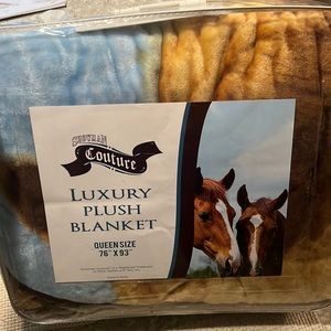 Queen size 76”X93” plush blanket (horse design)